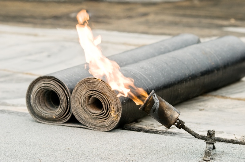 Image - Do-it-yourself roof repair with overlaid material