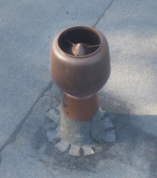 Image - Do-it-yourself roof repair with overlaid material