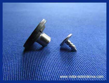 Image - DIY repair of buttons on jeans