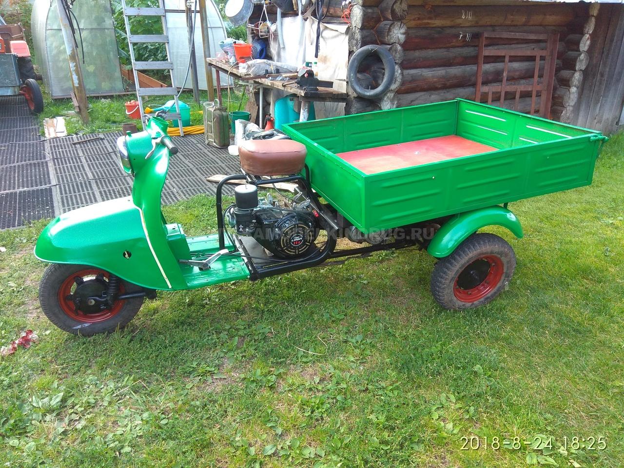 Image - Do-it-yourself ant motor scooter engine repair