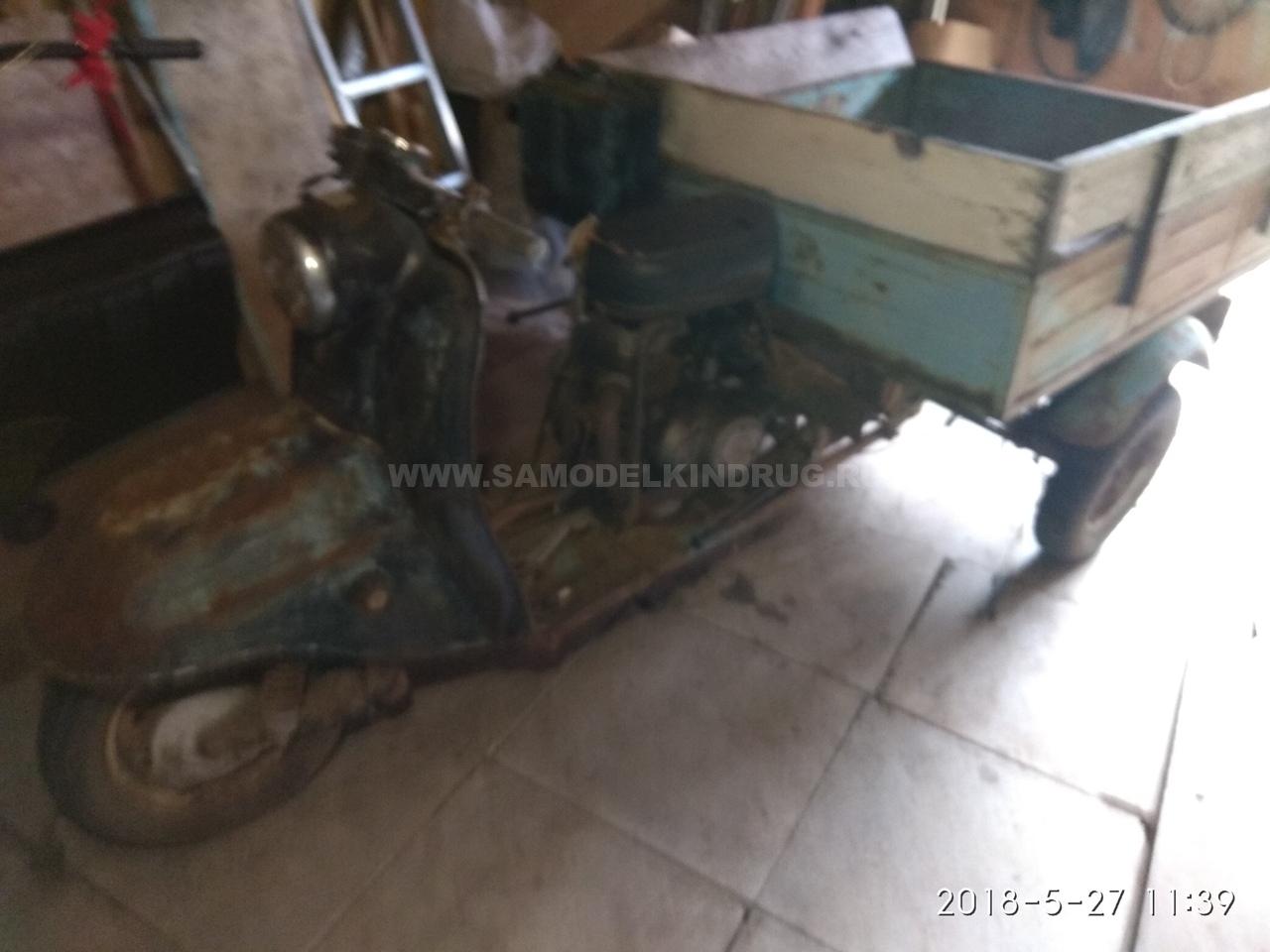 Image - Do-it-yourself ant motor scooter engine repair