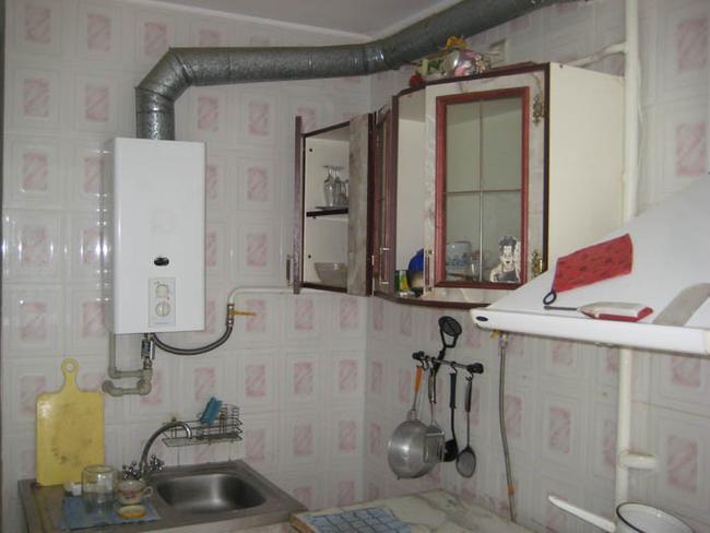 Image - Do-it-yourself kitchen repair in Khrushchev with a gas pipe