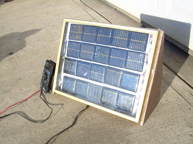 Image - DIY solar-powered garden lamp repair