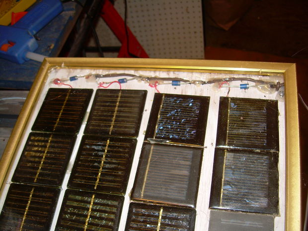 Image - DIY solar-powered garden lamp repair