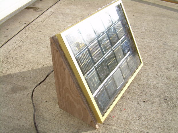 Image - DIY solar-powered garden lamp repair