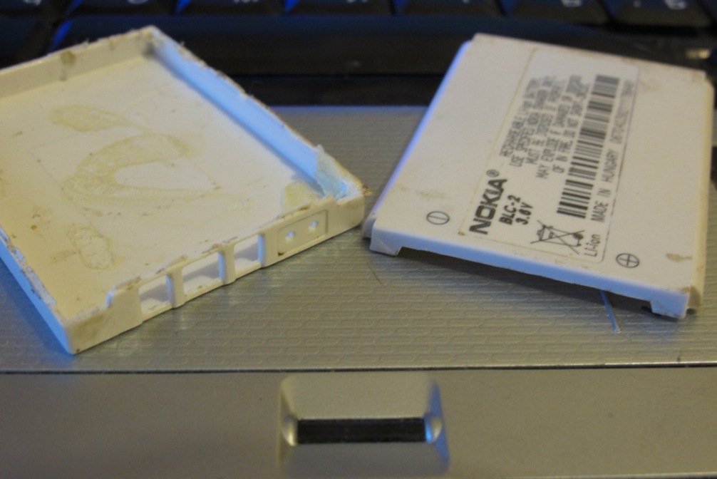 Image - DIY smartphone battery repair