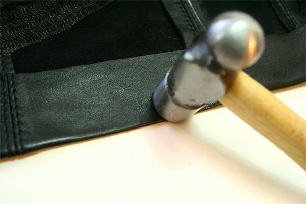 Image - Cut on a leather jacket DIY repair