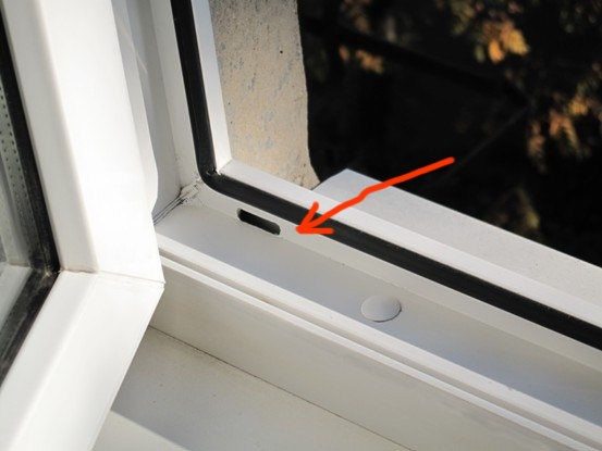 Image - Do-it-yourself plastic window repair does not open for airing