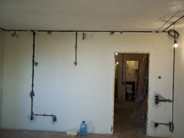 Image - Simple DIY repair in the hall