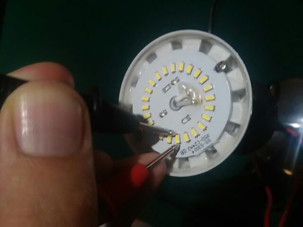 Obrázek - DIY oprava LED svítidel na 220 voltů