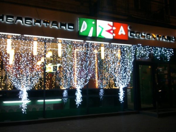 Image - DIY street garland repair
