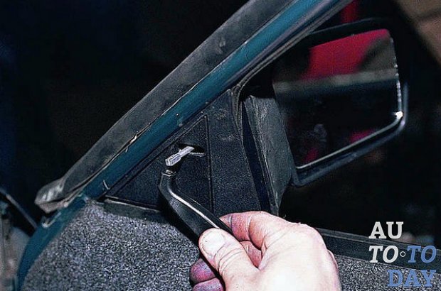 Image - DIY car mirror repair