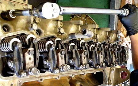 Image - Do-it-yourself gas 53 engine repair