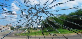 Image - DIY repair of cracks on glass
