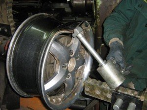 Image - Do-it-yourself stamped disk repair