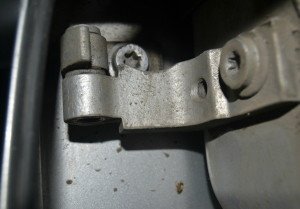 Image - DIY car door hinge repair