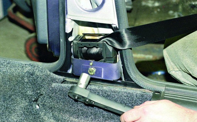 Image - DIY Volkswagen seat belt repair