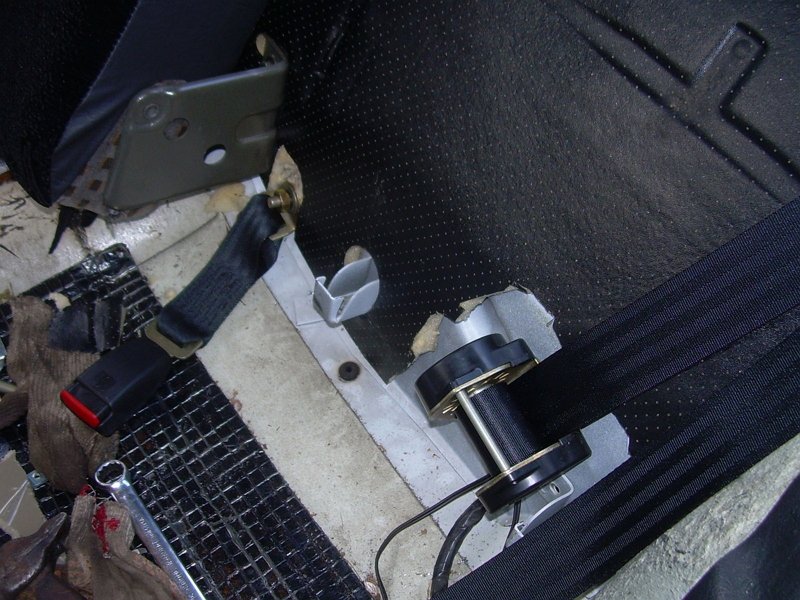 Image - DIY Volkswagen seat belt repair