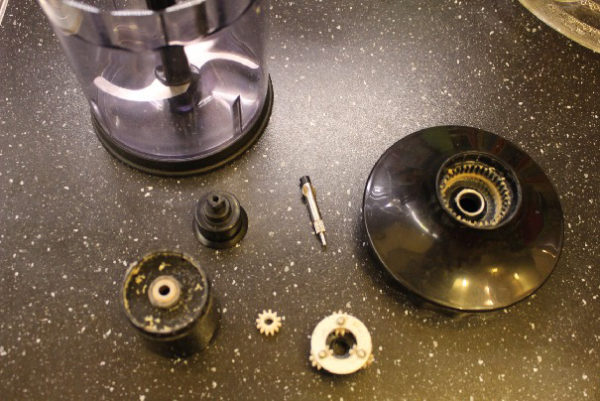 Image - Do-it-yourself repair of the Brown K 700 food processor