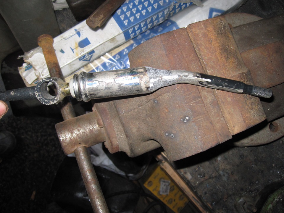 Image - Do-it-yourself repair of a Niva Chevrolet handout