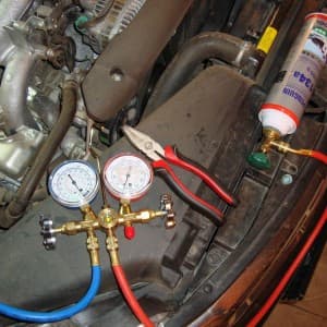 Image - DIY repair air conditioner compressor Ford Focus 2